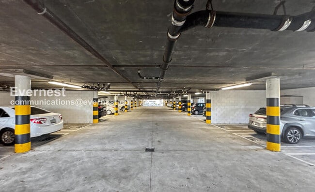 Building Photo - 3173 Wayside Plaza