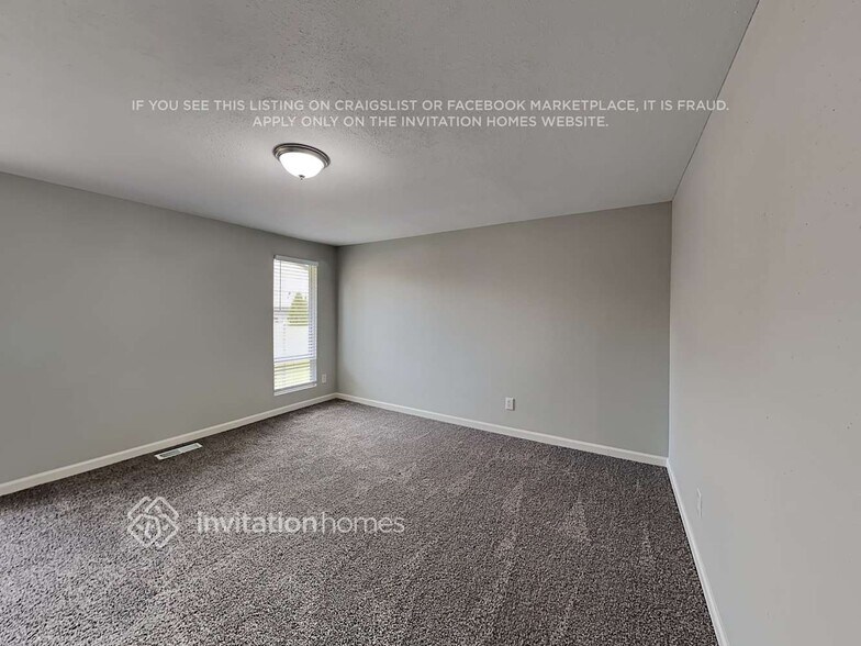 Building Photo - 2418 SW 306th Pl