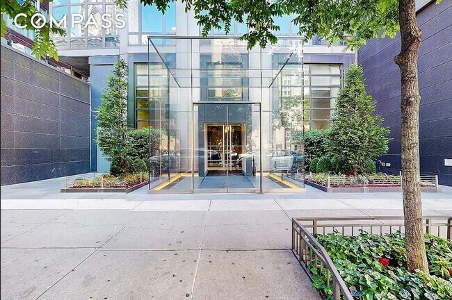 Building Photo - 310 W 52nd St