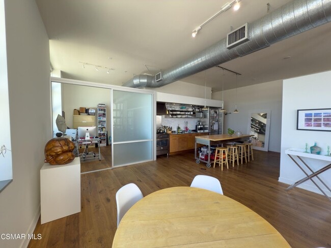 Building Photo - 4080 Glencoe Ave
