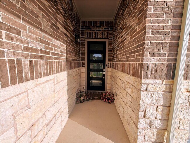Building Photo - 228 Mystic Cyn Ln