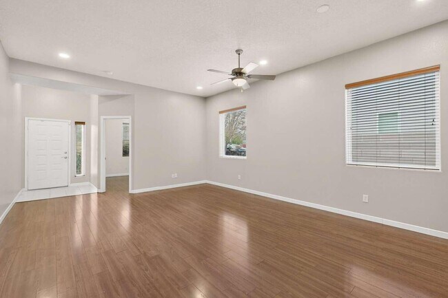 Building Photo - 2135 N Ensenada Cir SE