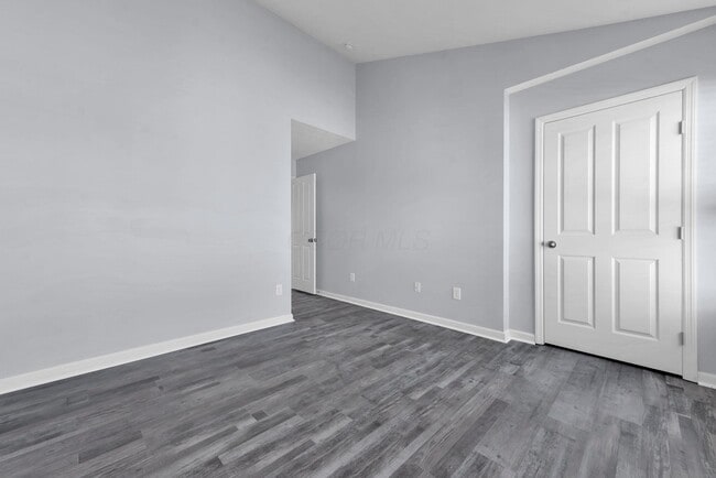 Building Photo - 8326 Bruntsfield Rd