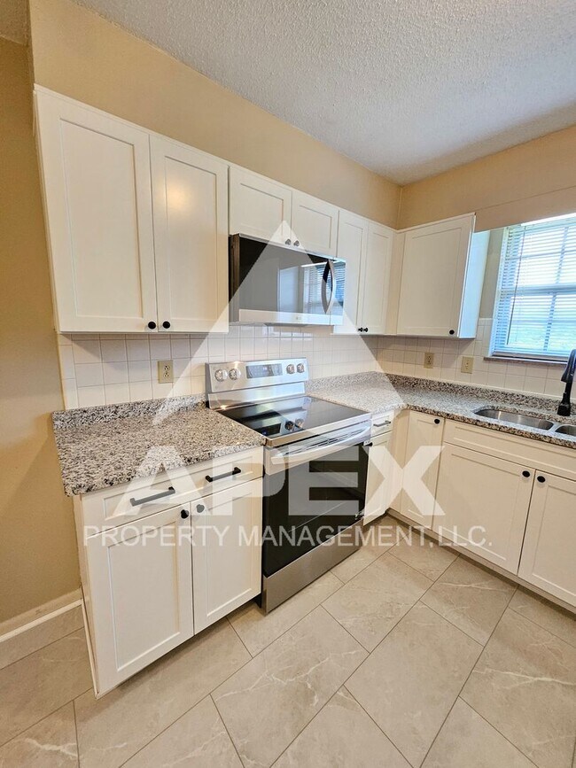 Building Photo - 7324 Deane Hill Dr