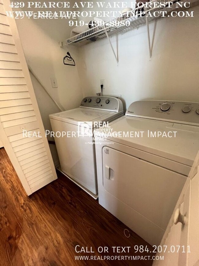 Building Photo - 429 Pearce Ave