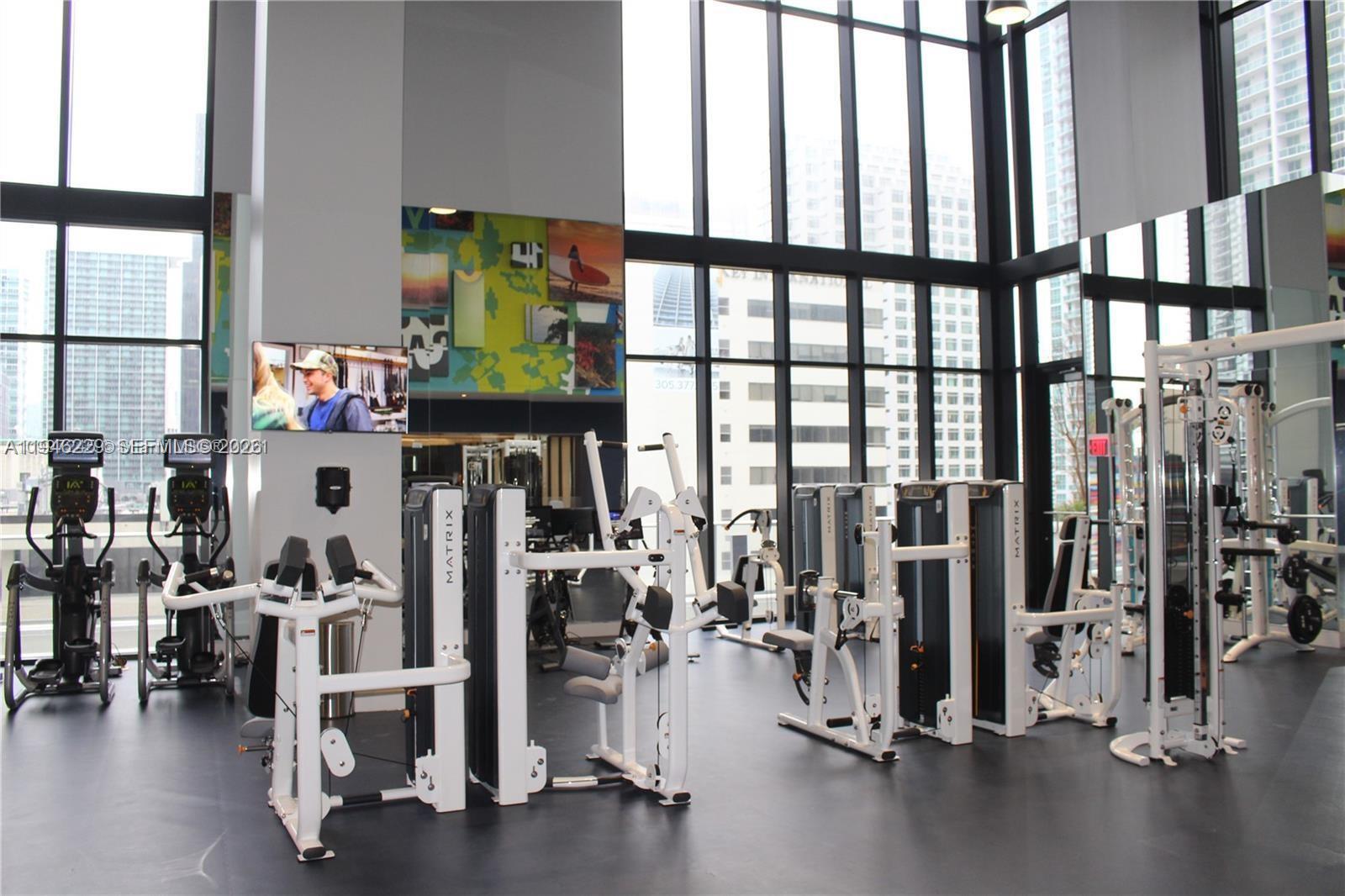 Building Photo - 1010 Brickell Ave