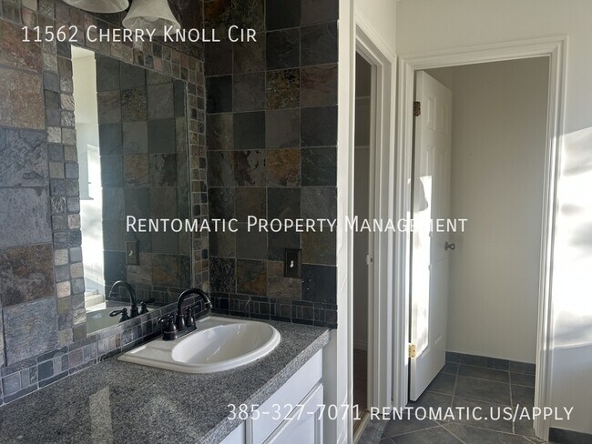 Building Photo - 11562 Cherry Knoll Cir