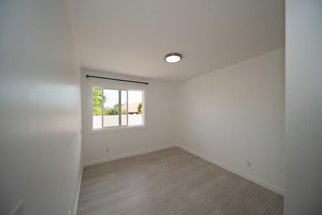 Building Photo - 94-1061-1061 Lumi St