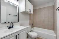 Building Photo - 418 S Las Vegas Trail