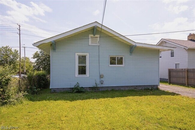 Building Photo - 15009 Miles Ave