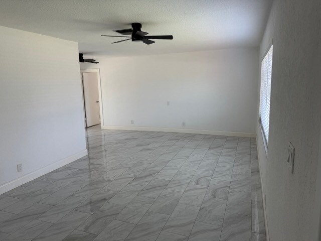 Building Photo - 6904 Doral