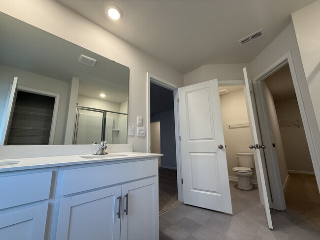 Building Photo - 1475 Amberview Ln