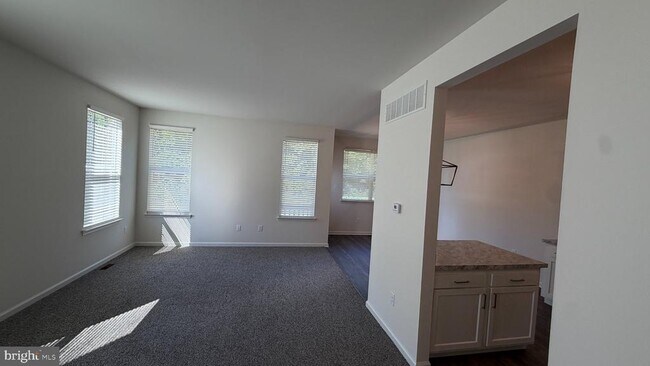 Building Photo - 78 Tansboro Rd