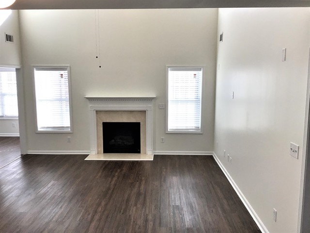 Building Photo - 6250 Mulberry Park Dr