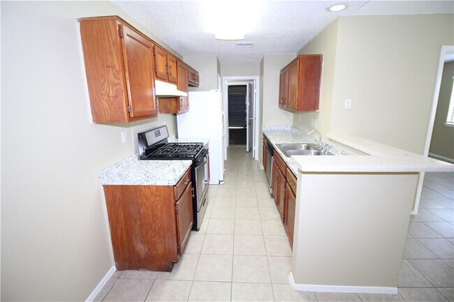 Building Photo - 12331 Alderbrook Dr