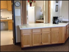 Building Photo - 749 Streeter Dr