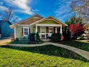 Building Photo - 23 Sullivan St