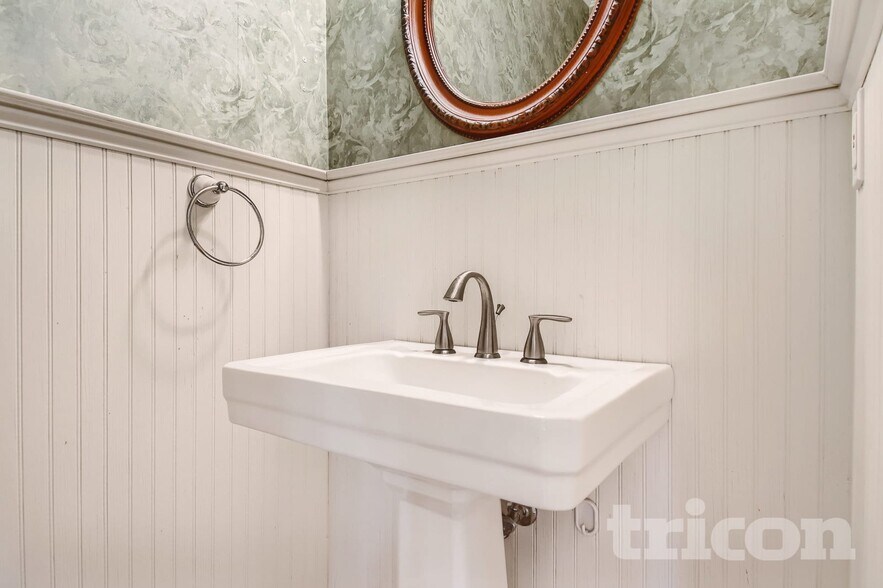 Building Photo - 3405 Airline Rd