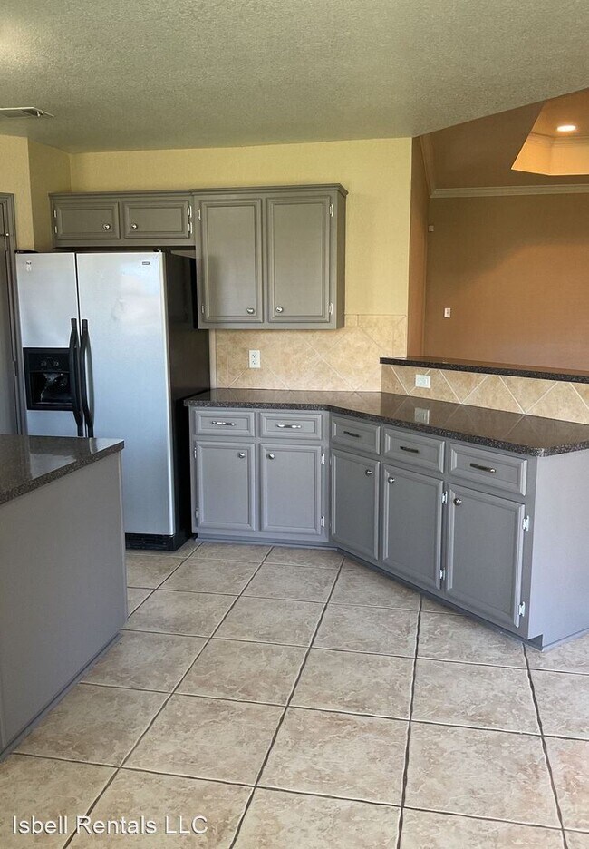 Building Photo - 4 br, 2 bath House - 4105 Maid Marian Circle
