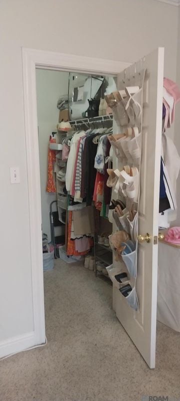 Building Photo - 710 E Boyd Dr