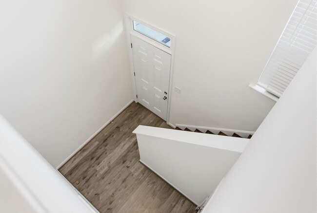 Building Photo - Stylish Townhouse Living in the Heart of Williamsburg