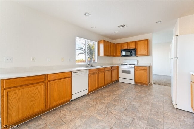 Building Photo - 1300 Swanbrooke Dr