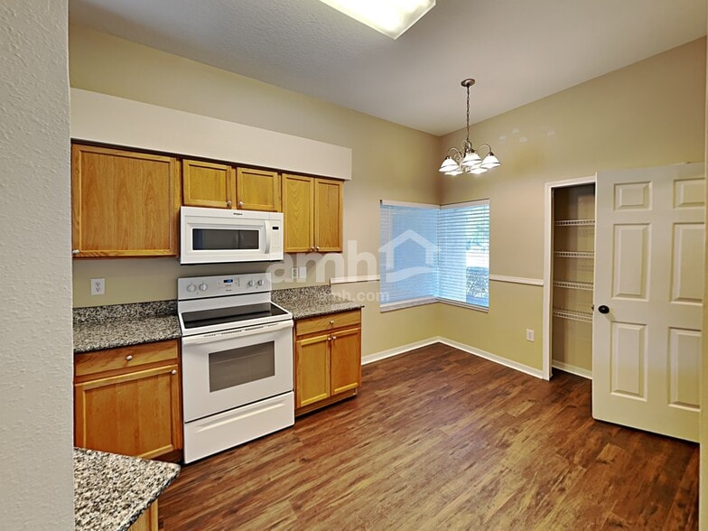 Building Photo - 12042 Butler Woods Cir