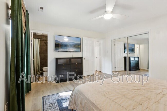 Building Photo - 630 Orangewood Dr