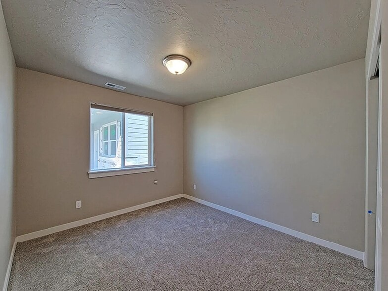 Third Room - 1096 N Ryde Ave
