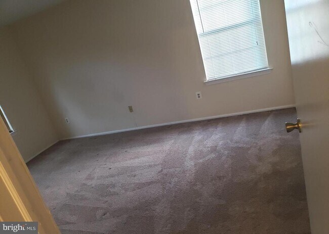 Building Photo - 8 Joyner Ct