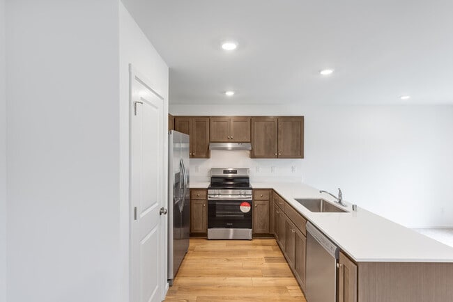 Building Photo - BRAND NEW FOUR BEDROOM IN WEST LONGVIEW