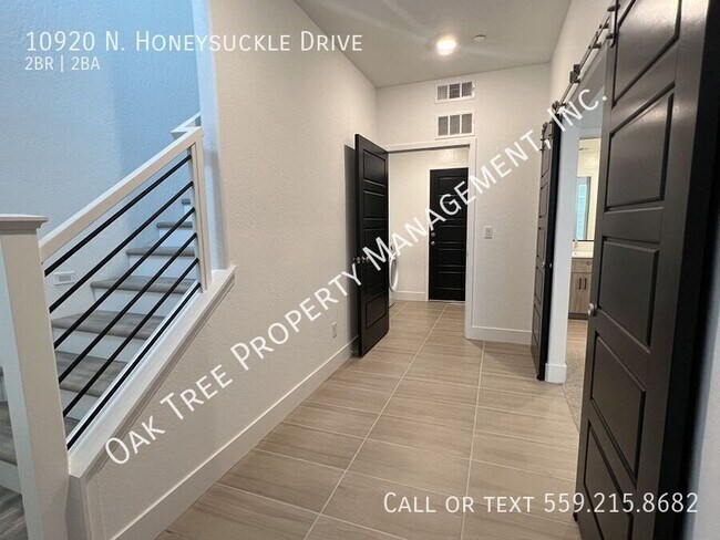 Building Photo - 10920 N Honeysuckle Dr