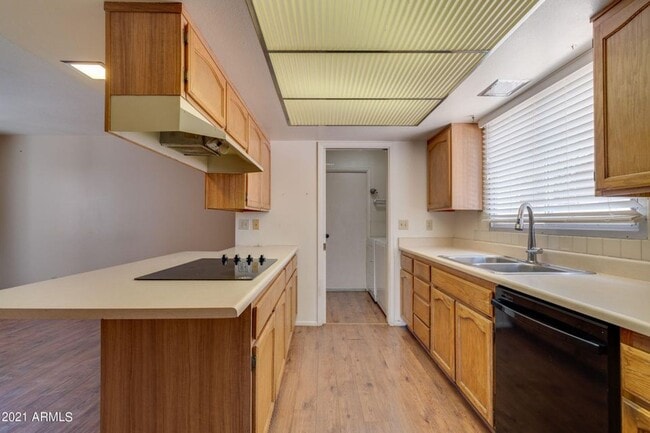 Building Photo - 6-Bedroom Tempe Home with Private Pool, Garage & Prime ASU Location