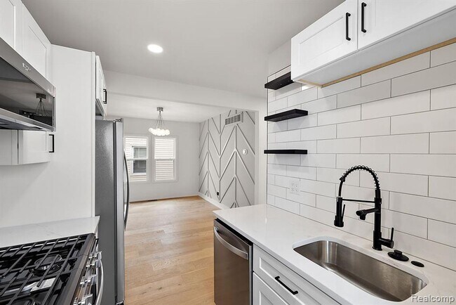 Building Photo - 308-310 East Harry Ave