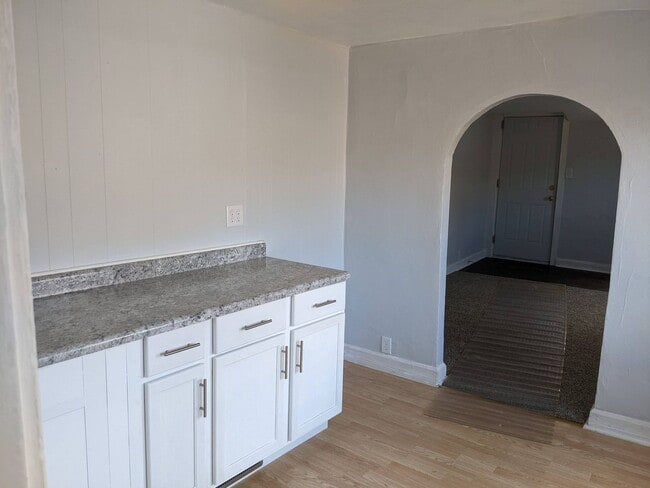 Building Photo - 2525 Parke St