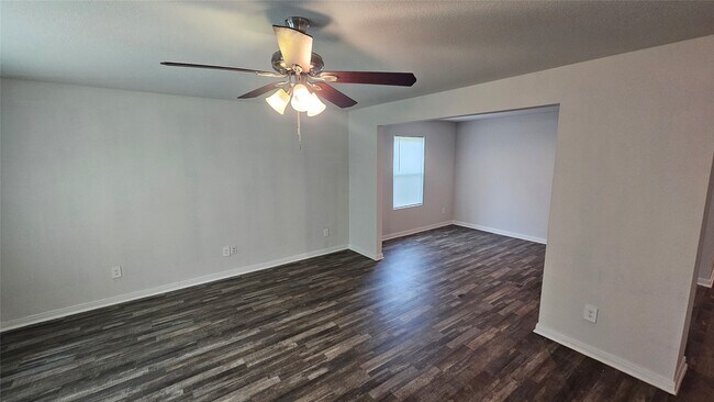 Building Photo - 14210 Green Wing Cir