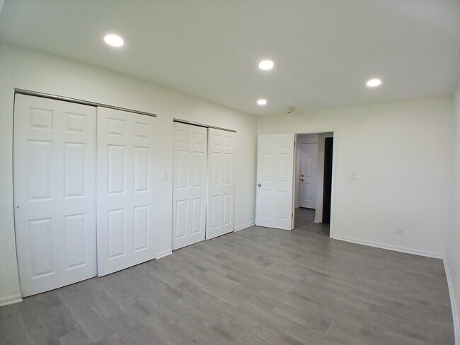 Building Photo - 2300 Beau Monde Ln