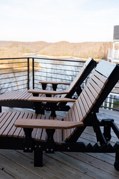 Building Photo - 210 Gail Dr