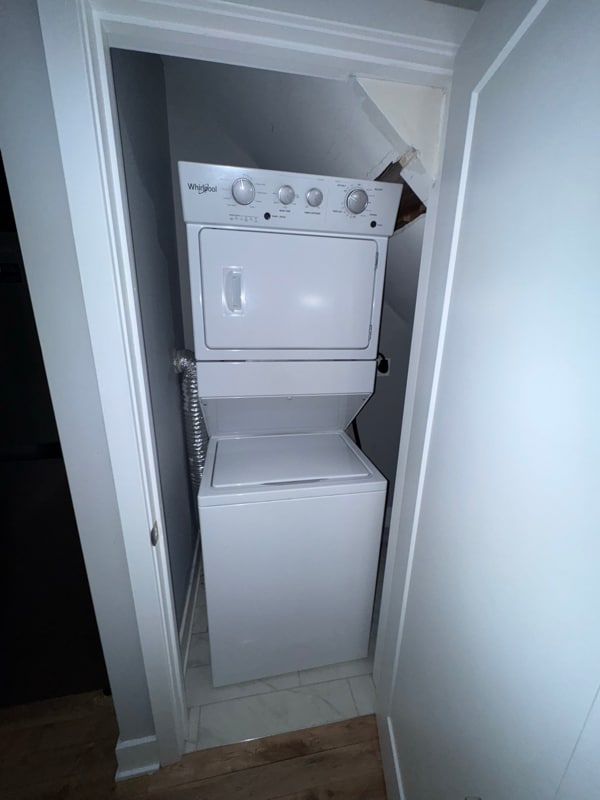 Building Photo - 1523 W Girard Ave