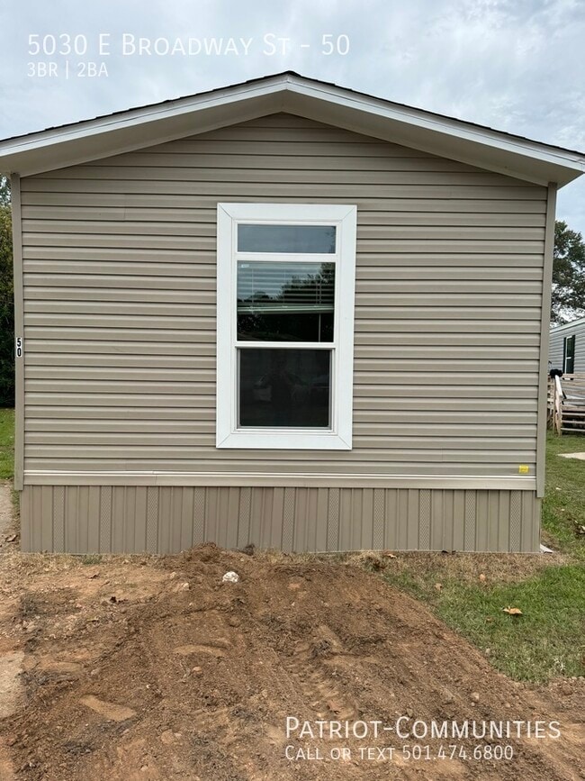 Building Photo - 5030 E Broadway St