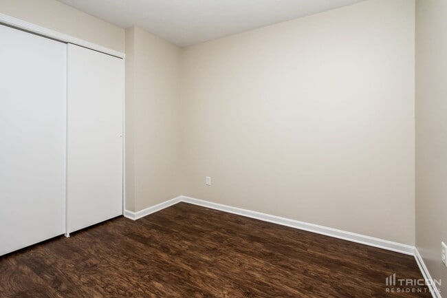 Building Photo - 10362 Corinth Way