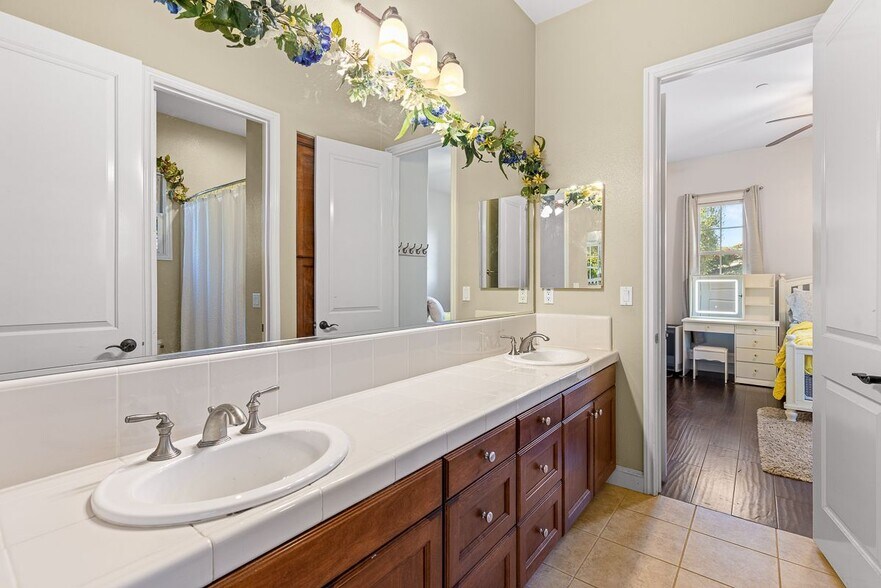 Building Photo - 29472 Welk Highland Dr
