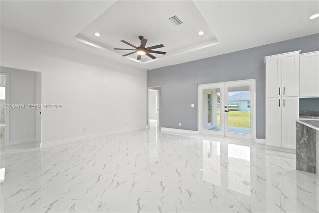 Building Photo - 5203 Birch Dr