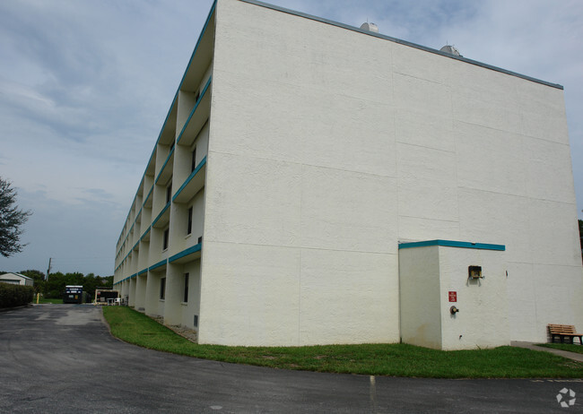 Building Photo - Greencastle Of Bayonet Point