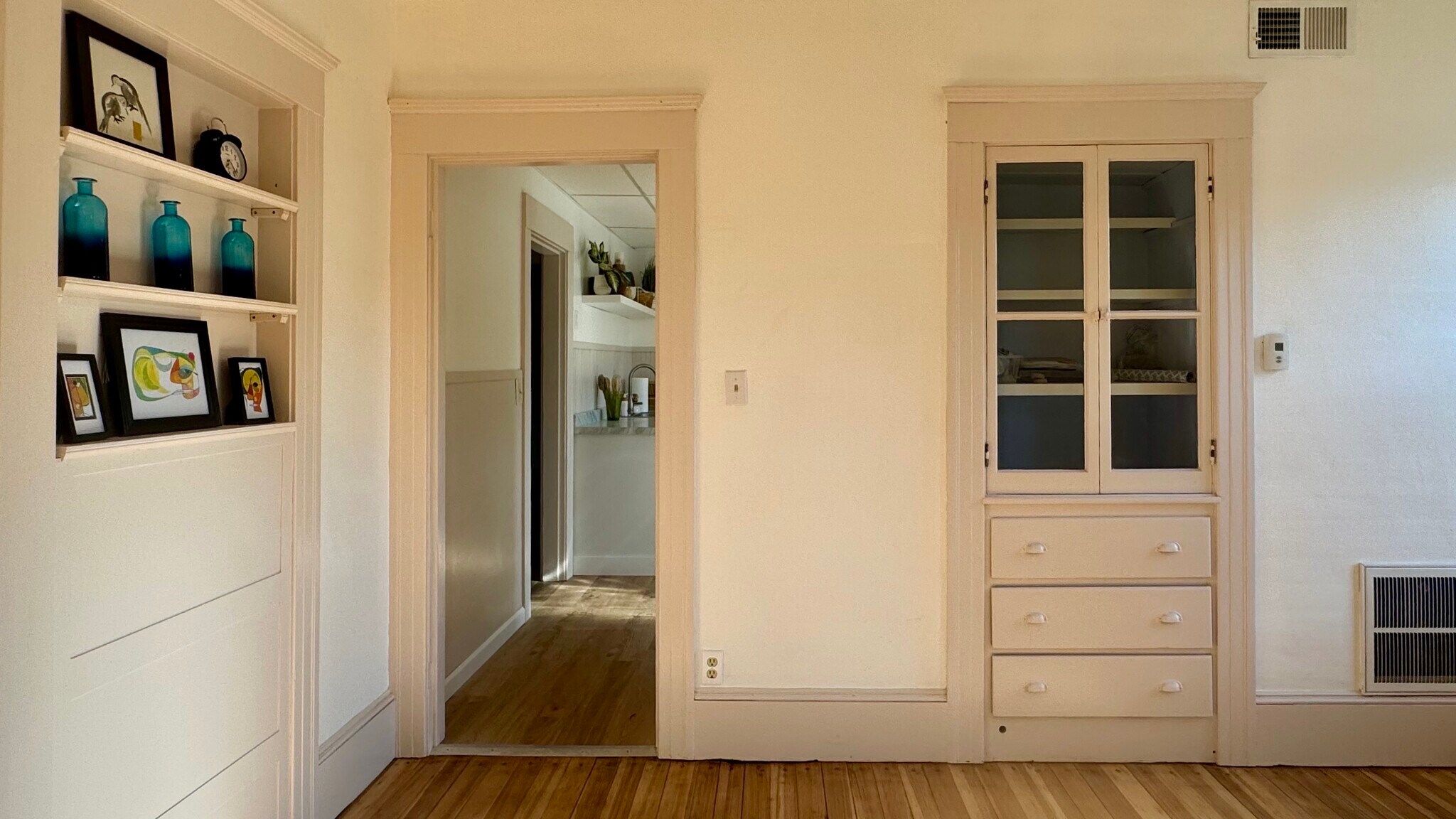 From the dining room to the kitchen. - 98 Maple St