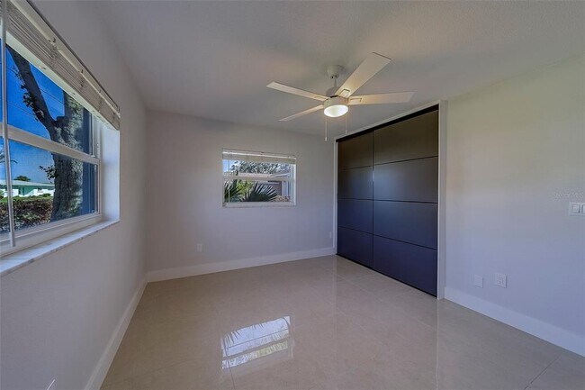 Building Photo - 400 Capri Blvd