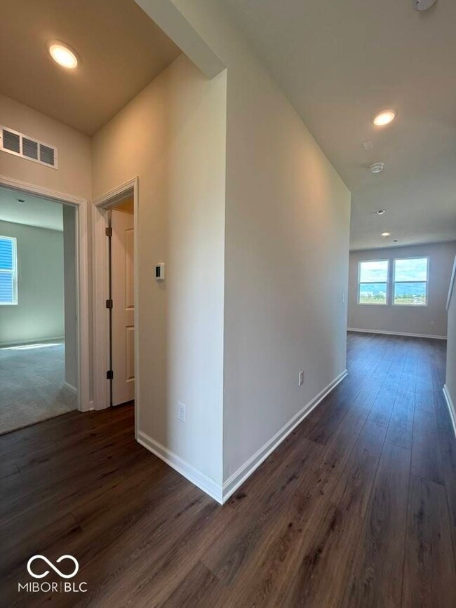 Building Photo - 3802 Sterling Dr