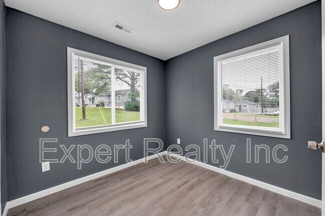 Building Photo - 5712 Monte Sano Dr