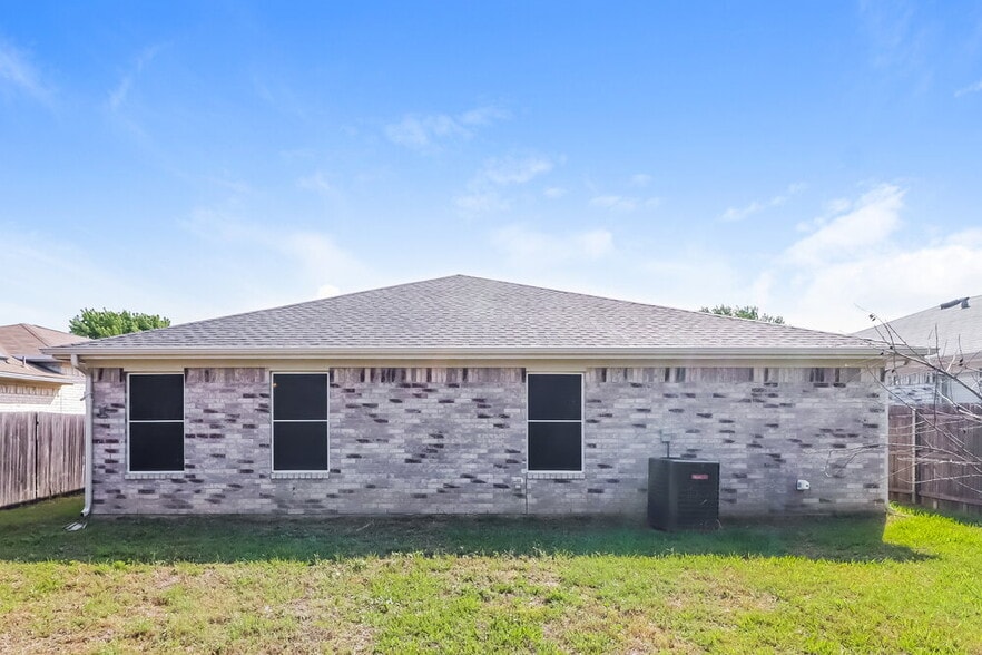 Building Photo - 5616 Colebrook Trail