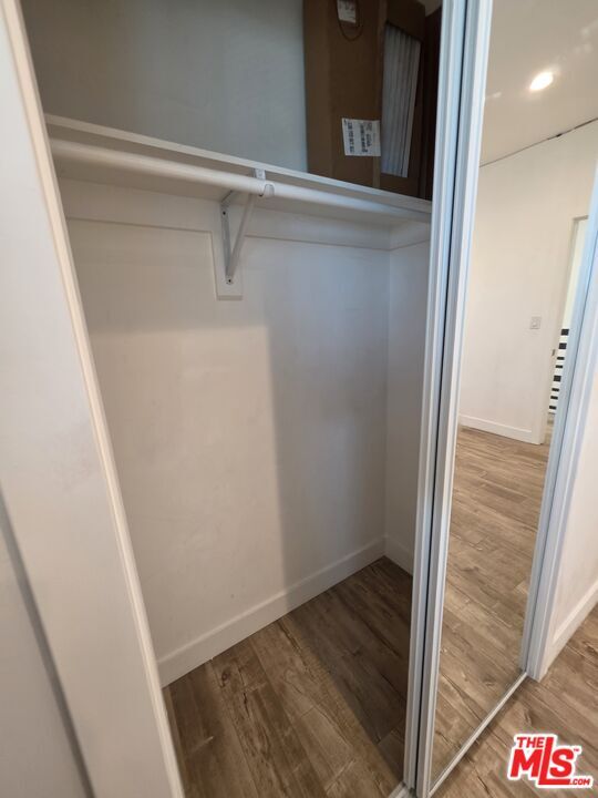 Building Photo - 2765 1/2 W 12th St